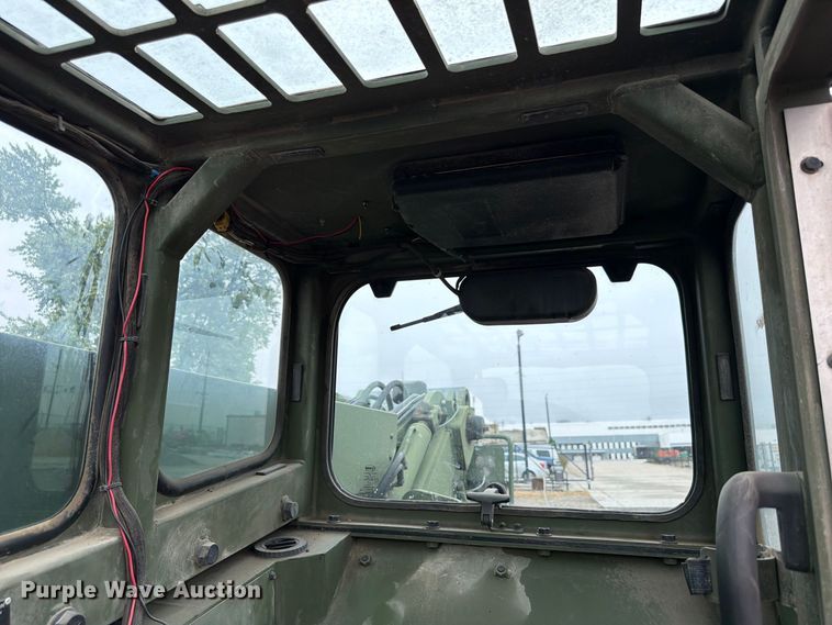 image for item FP3082 2017 Oshkosh MMV3 telehandler