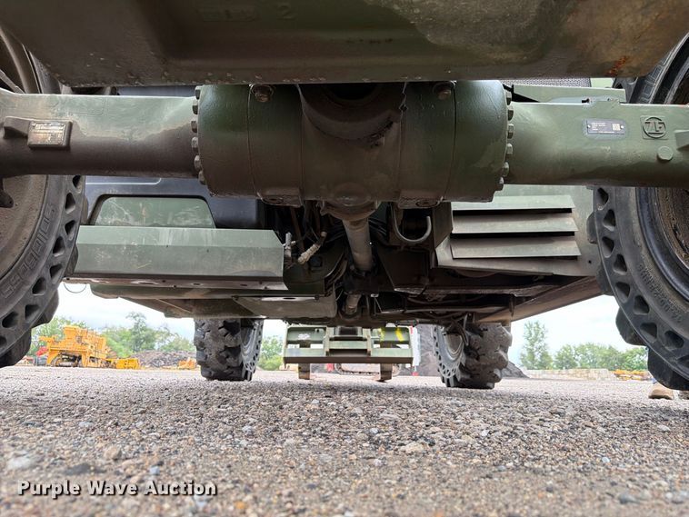 image for item FP3082 2017 Oshkosh MMV3 telehandler