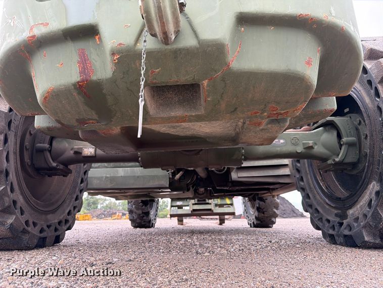image for item FP3082 2017 Oshkosh MMV3 telehandler