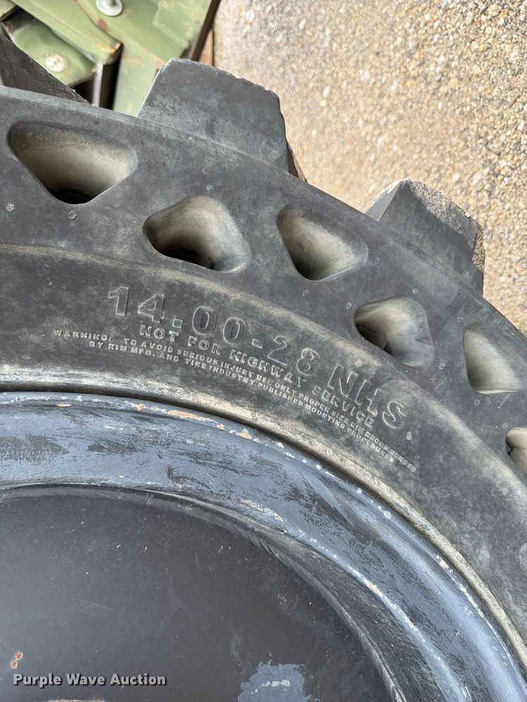 image for item FP3082 2017 Oshkosh MMV3 telehandler