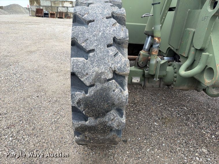 image for item FP3082 2017 Oshkosh MMV3 telehandler