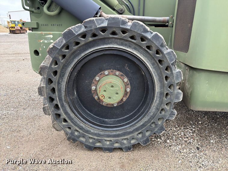 image for item FP3082 2017 Oshkosh MMV3 telehandler