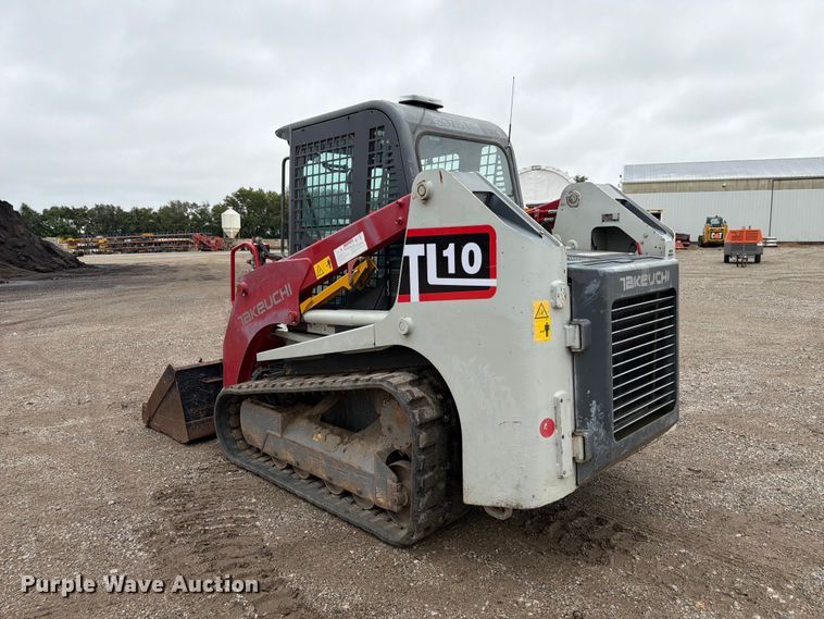 image for item FP3083 2015 Takeuchi TL10 tracked skid steer loader