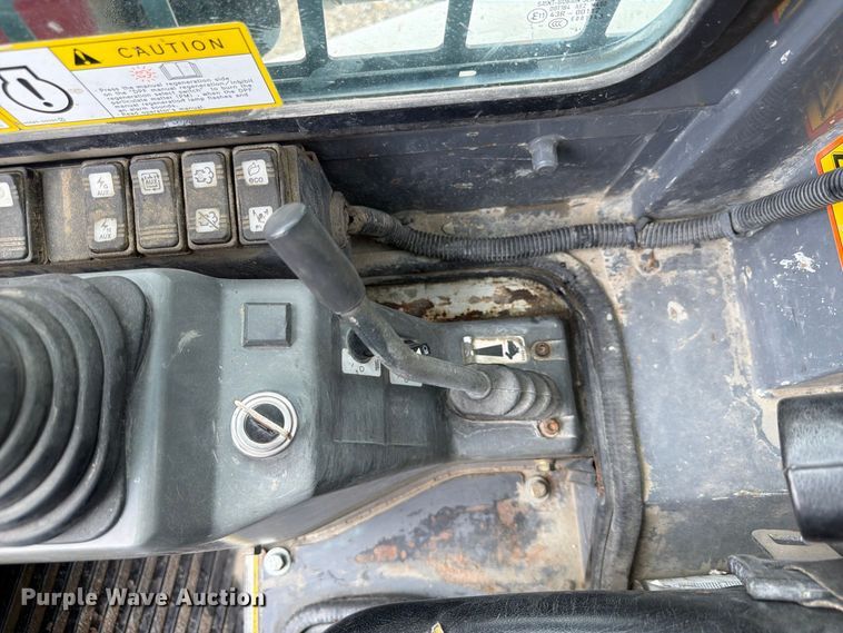 image for item FP3083 2015 Takeuchi TL10 tracked skid steer loader