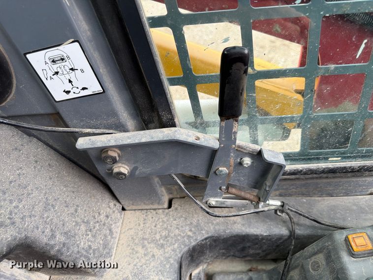image for item FP3083 2015 Takeuchi TL10 tracked skid steer loader