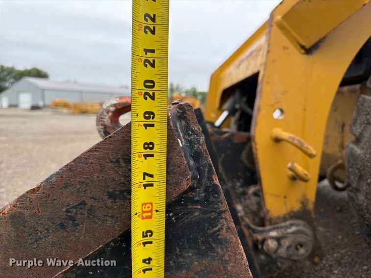 image for item FP3084 2015 Caterpillar 246D skid steer loader