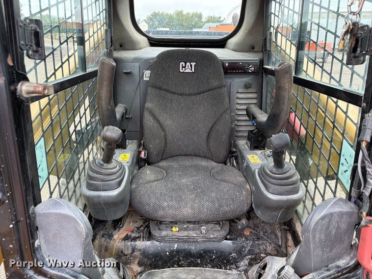 image for item FP3084 2015 Caterpillar 246D skid steer loader