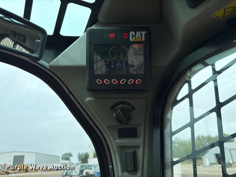 image for item FP3084 2015 Caterpillar 246D skid steer loader