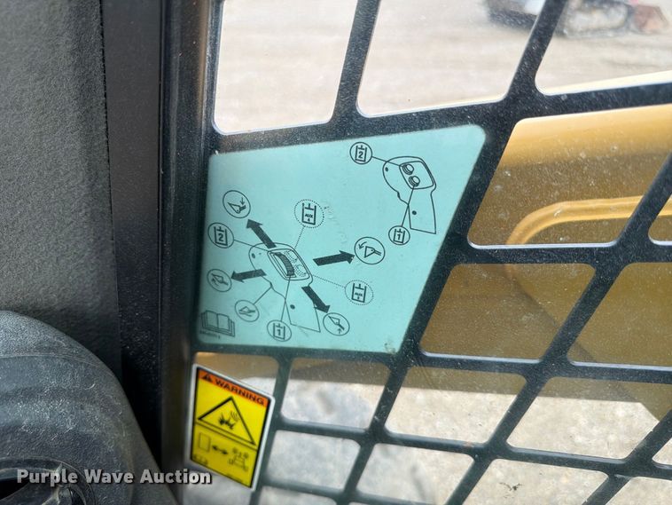 image for item FP3084 2015 Caterpillar 246D skid steer loader