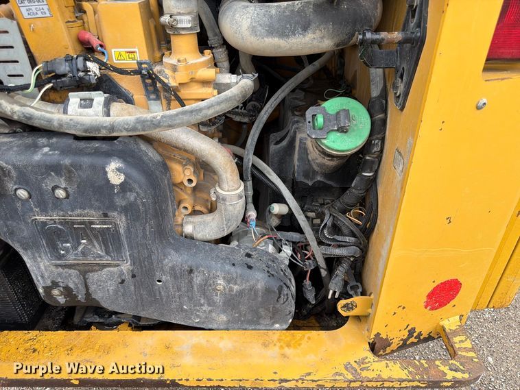 image for item FP3084 2015 Caterpillar 246D skid steer loader