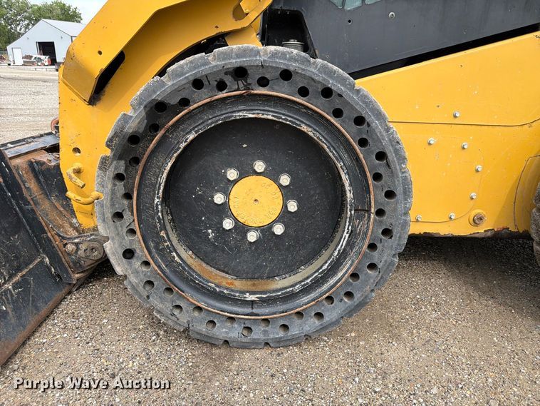 image for item FP3084 2015 Caterpillar 246D skid steer loader