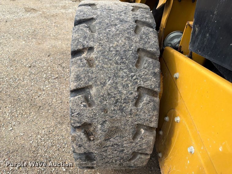 image for item FP3084 2015 Caterpillar 246D skid steer loader