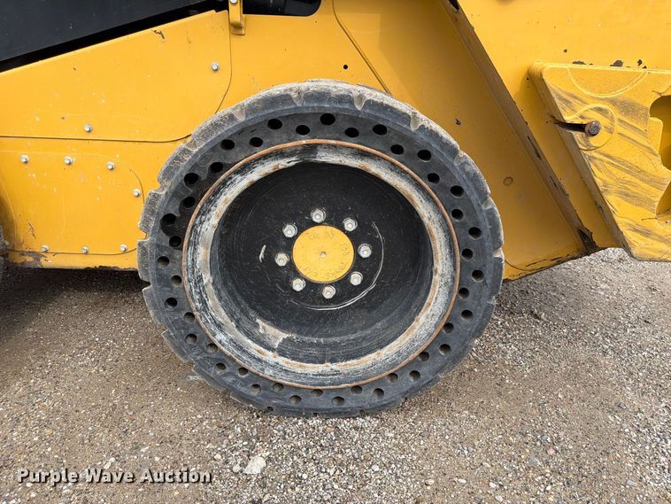 image for item FP3084 2015 Caterpillar 246D skid steer loader