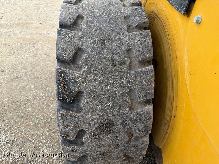 image for item FP3084 2015 Caterpillar 246D skid steer loader