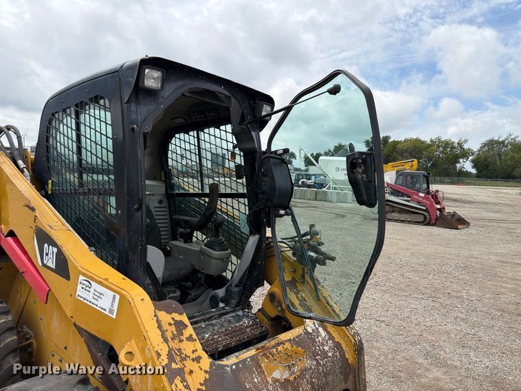 image for item FP3089 2011 Caterpillar 246C skid steer loader
