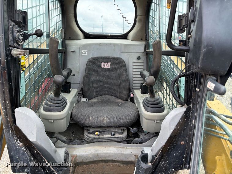 image for item FP3089 2011 Caterpillar 246C skid steer loader