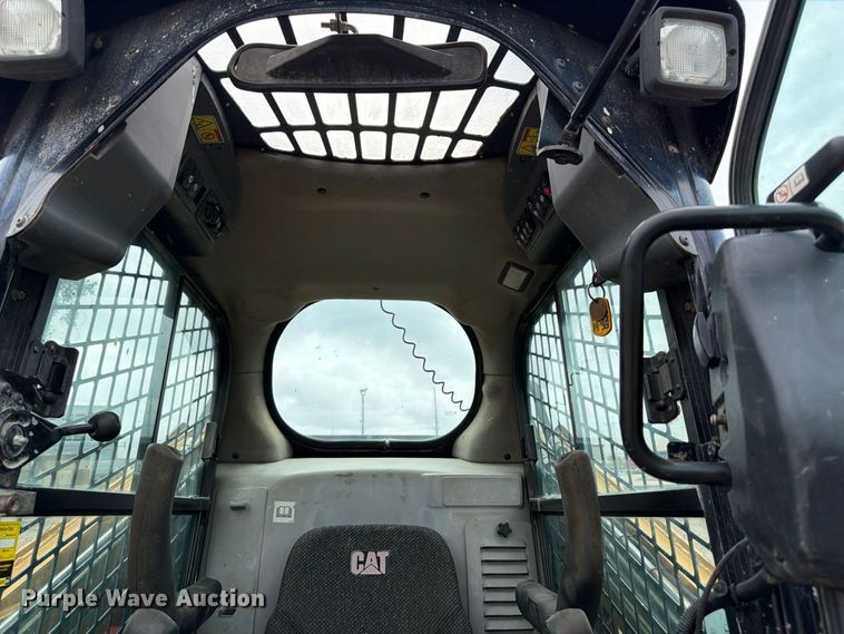 image for item FP3089 2011 Caterpillar 246C skid steer loader