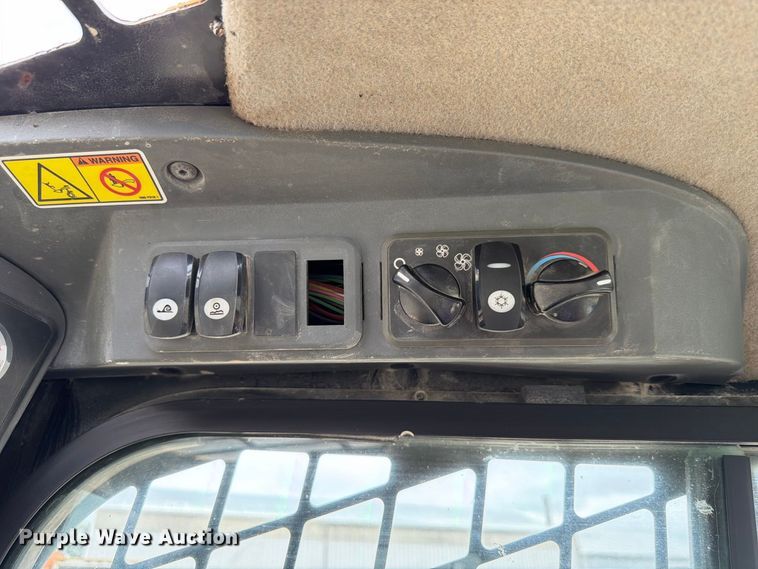 image for item FP3089 2011 Caterpillar 246C skid steer loader