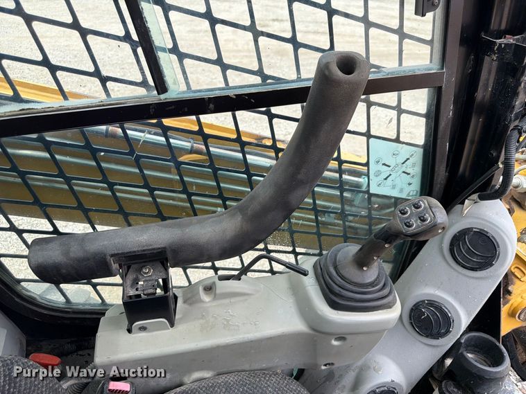 image for item FP3089 2011 Caterpillar 246C skid steer loader