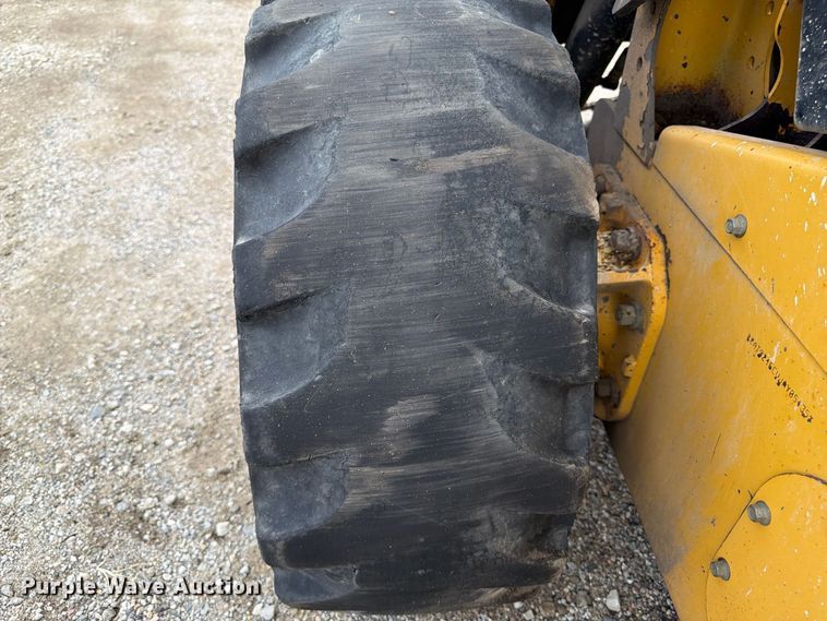 image for item FP3089 2011 Caterpillar 246C skid steer loader