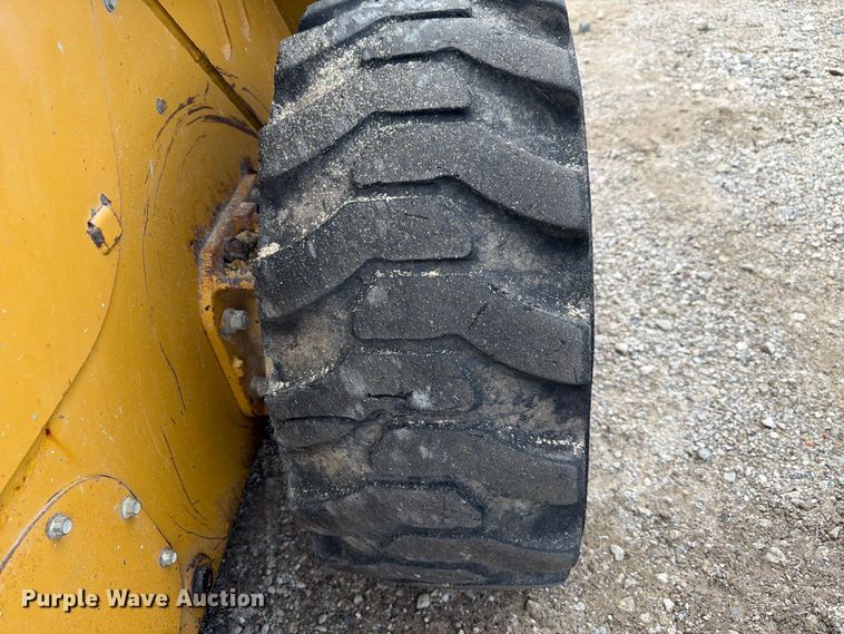 image for item FP3089 2011 Caterpillar 246C skid steer loader