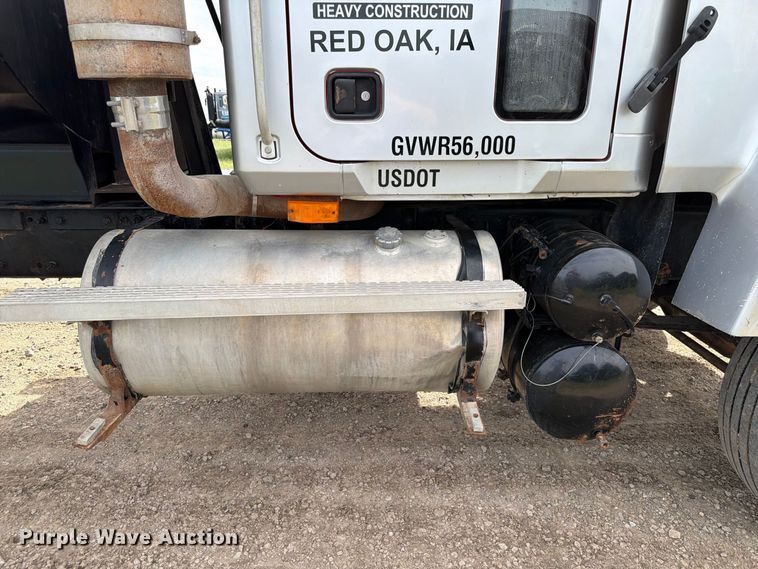image for item FP3090 2006 Mack CHN613 dump truck