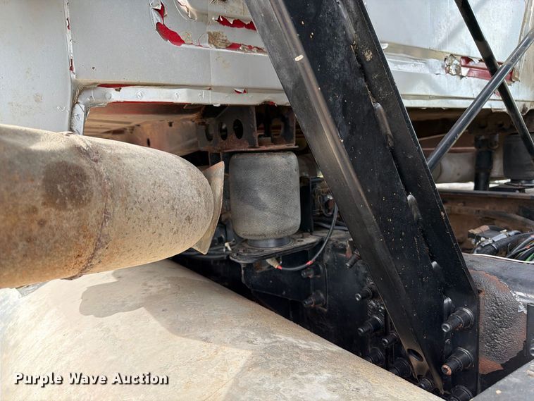 image for item FP3090 2006 Mack CHN613 dump truck