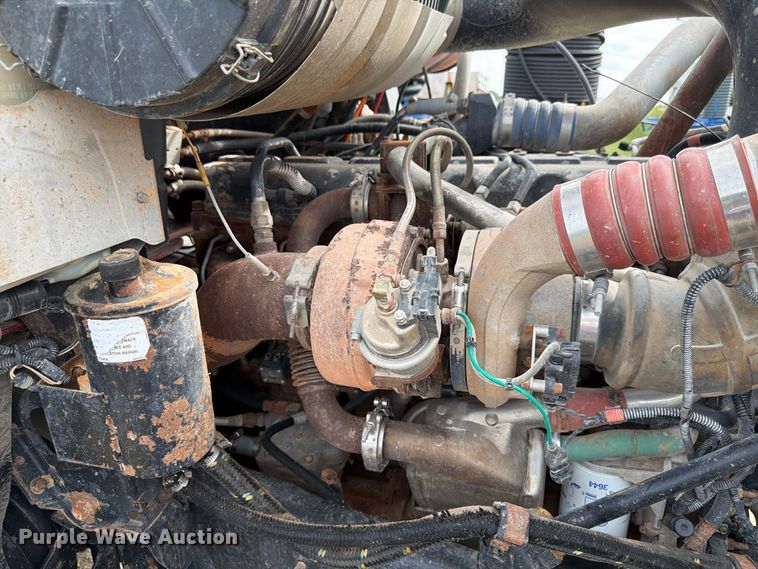 image for item FP3090 2006 Mack CHN613 dump truck