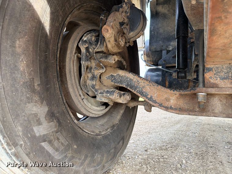 image for item FP3090 2006 Mack CHN613 dump truck