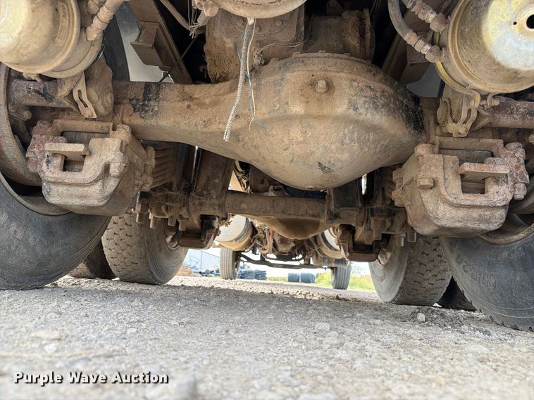 image for item FP3090 2006 Mack CHN613 dump truck