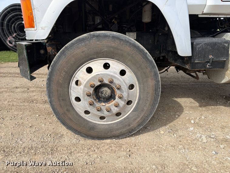 image for item FP3090 2006 Mack CHN613 dump truck