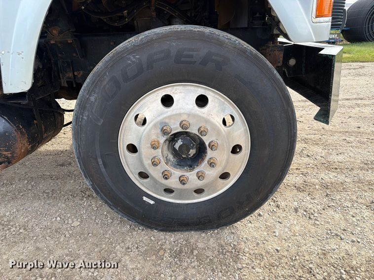 image for item FP3090 2006 Mack CHN613 dump truck
