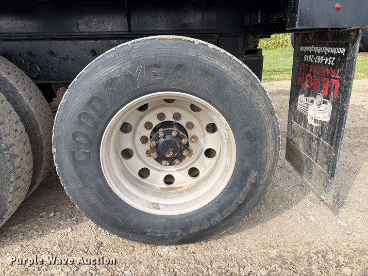 image for item FP3090 2006 Mack CHN613 dump truck