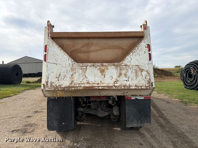 image for item FP3091 1999 Mack RD688S dump truck