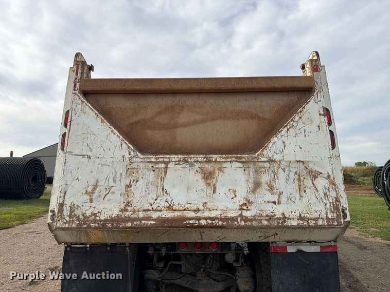 image for item FP3091 1999 Mack RD688S dump truck