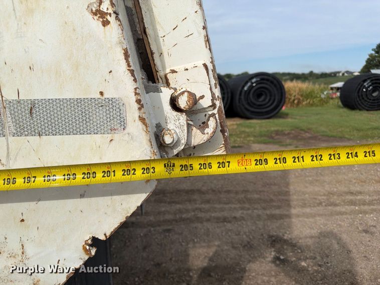 image for item FP3091 1999 Mack RD688S dump truck