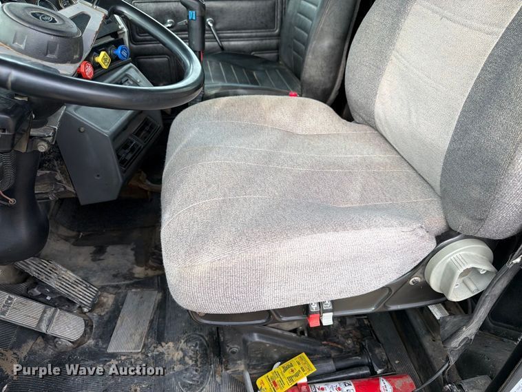 image for item FP3091 1999 Mack RD688S dump truck