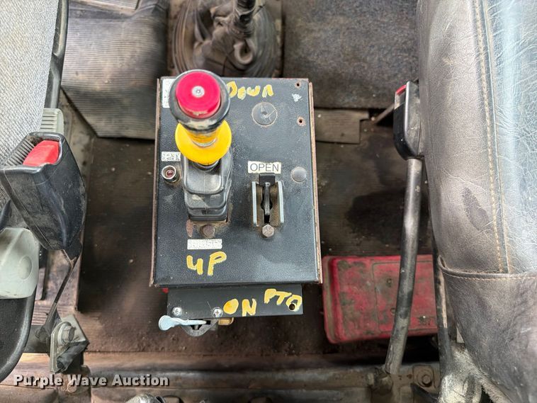 image for item FP3091 1999 Mack RD688S dump truck