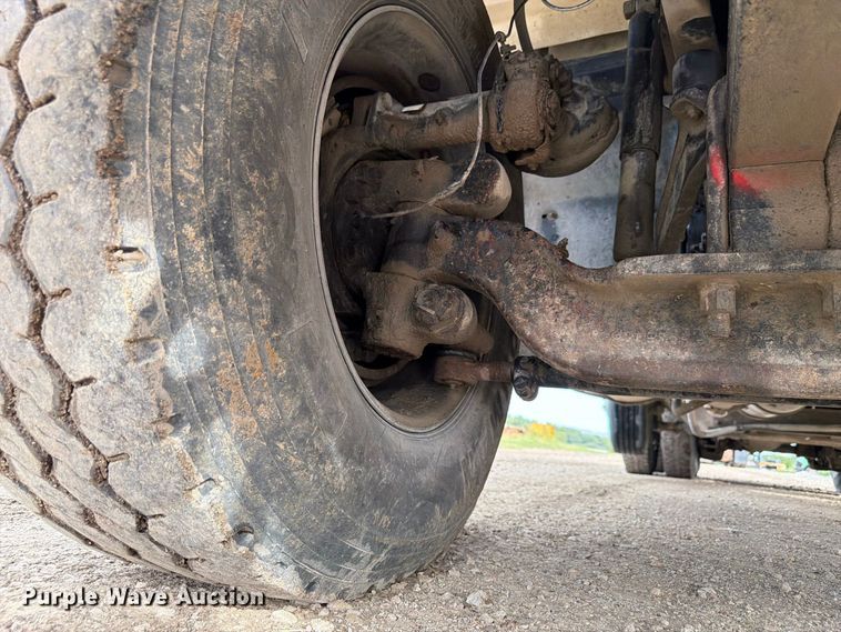 image for item FP3091 1999 Mack RD688S dump truck