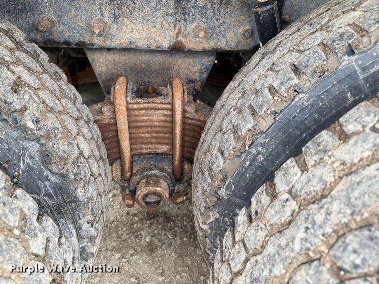 image for item FP3091 1999 Mack RD688S dump truck