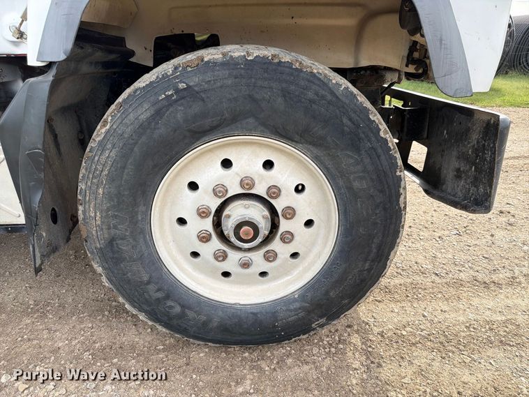 image for item FP3091 1999 Mack RD688S dump truck