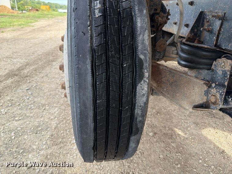 image for item FP3091 1999 Mack RD688S dump truck
