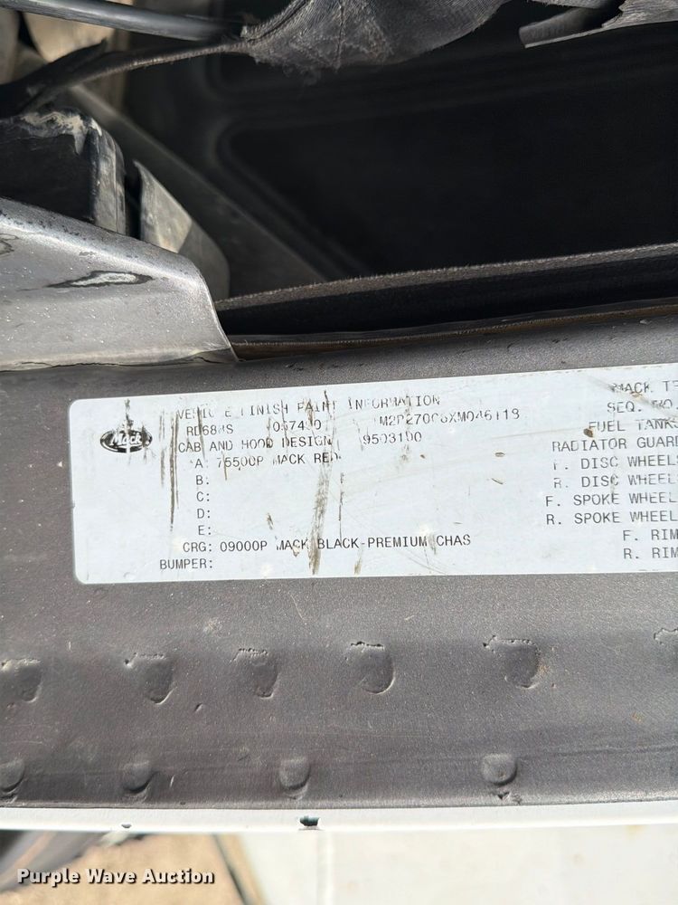 image for item FP3091 1999 Mack RD688S dump truck