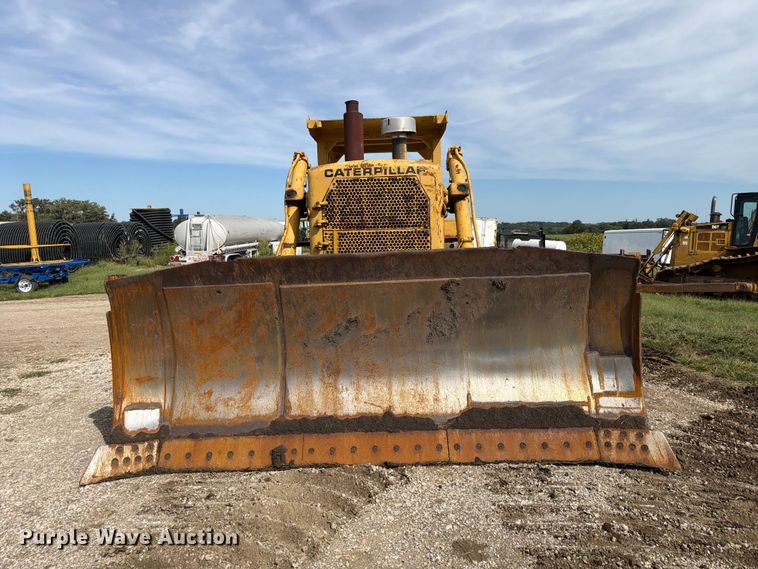 image for item FP3092 1973 Caterpillar D8H dozer
