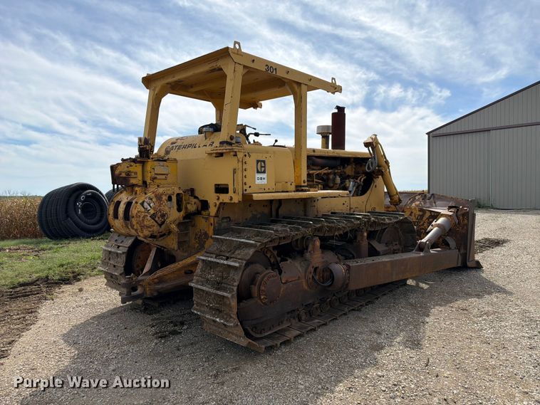 image for item FP3092 1973 Caterpillar D8H dozer
