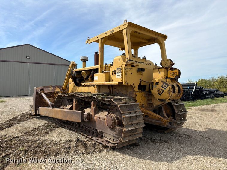 image for item FP3092 1973 Caterpillar D8H dozer