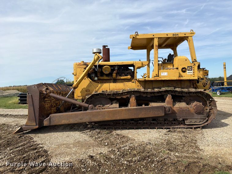 image for item FP3092 1973 Caterpillar D8H dozer