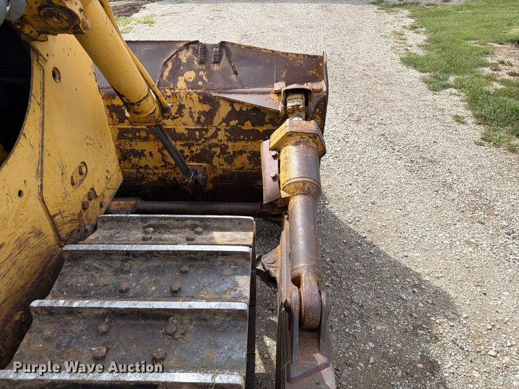 image for item FP3092 1973 Caterpillar D8H dozer