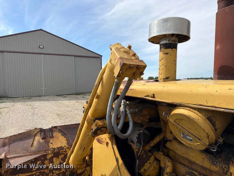 image for item FP3092 1973 Caterpillar D8H dozer