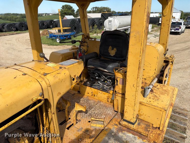 image for item FP3092 1973 Caterpillar D8H dozer